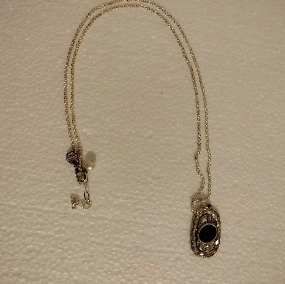 Origami Owl Silver Tone Pendant Necklace Black Gemstone